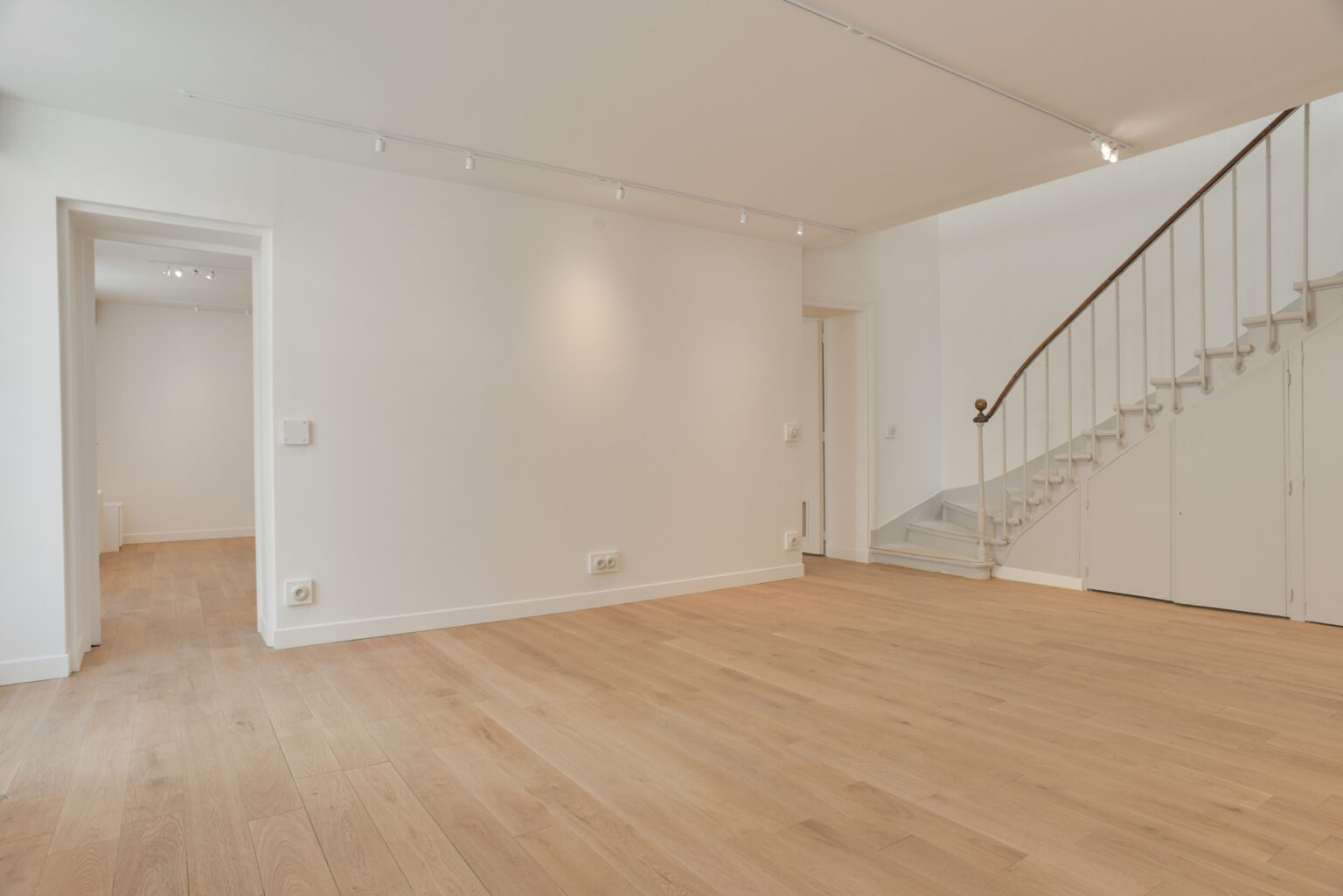 Mezzanine perspective République Valmy showroom