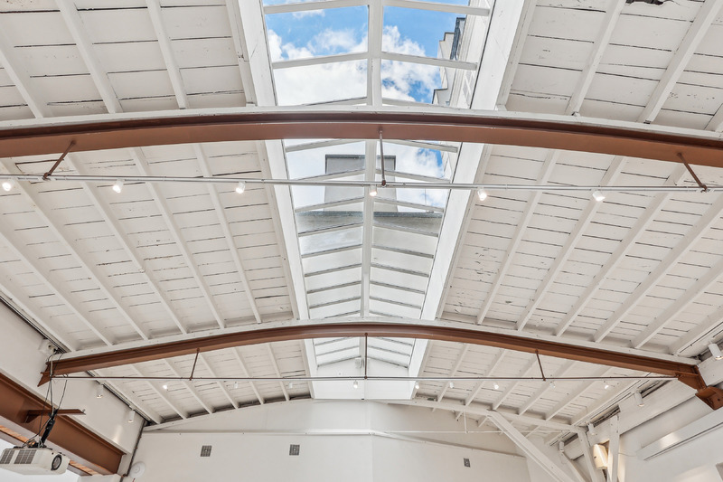 Secondary event hall République Valmy showroom