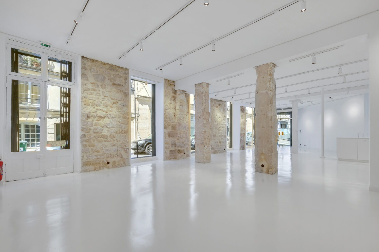 Interior view from the left side showing open floor plan, 62 Rue Charlot