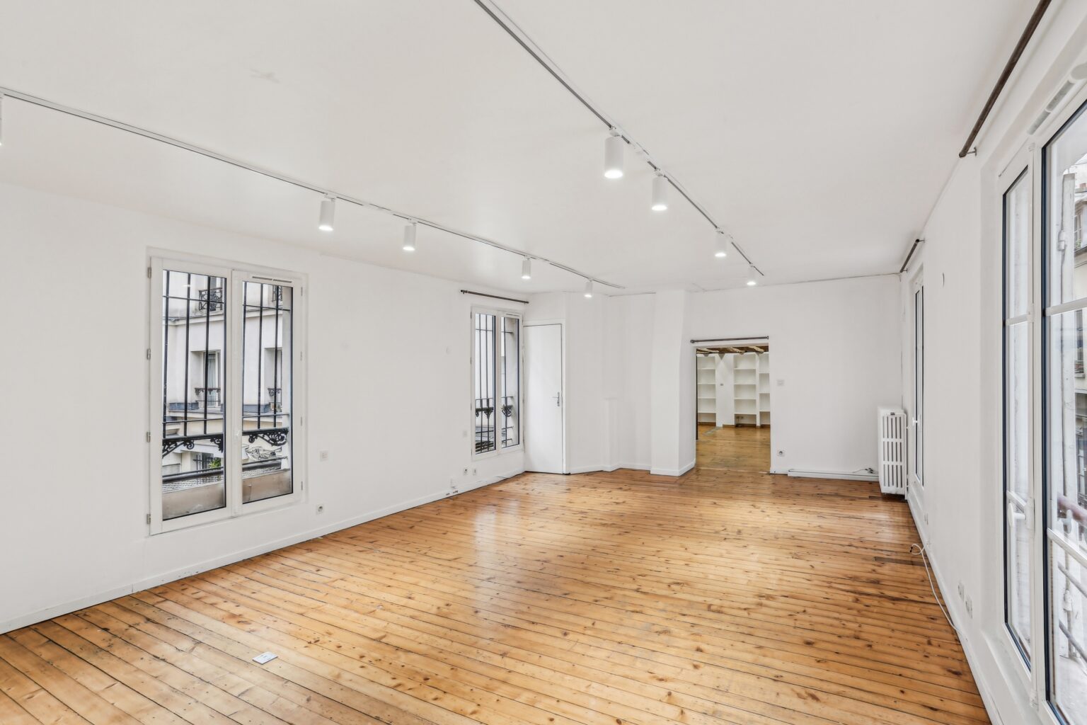 Large first floor retail showroom space.