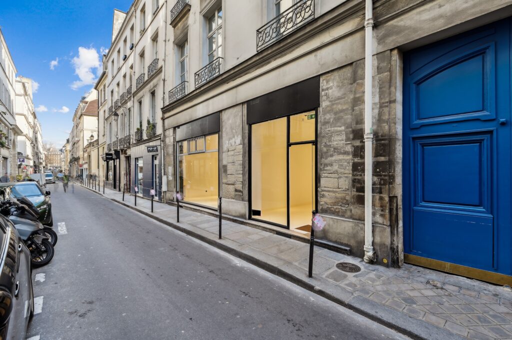 Pop-up retail space exterior at 52 Rue Charlot in Le Marais Paris