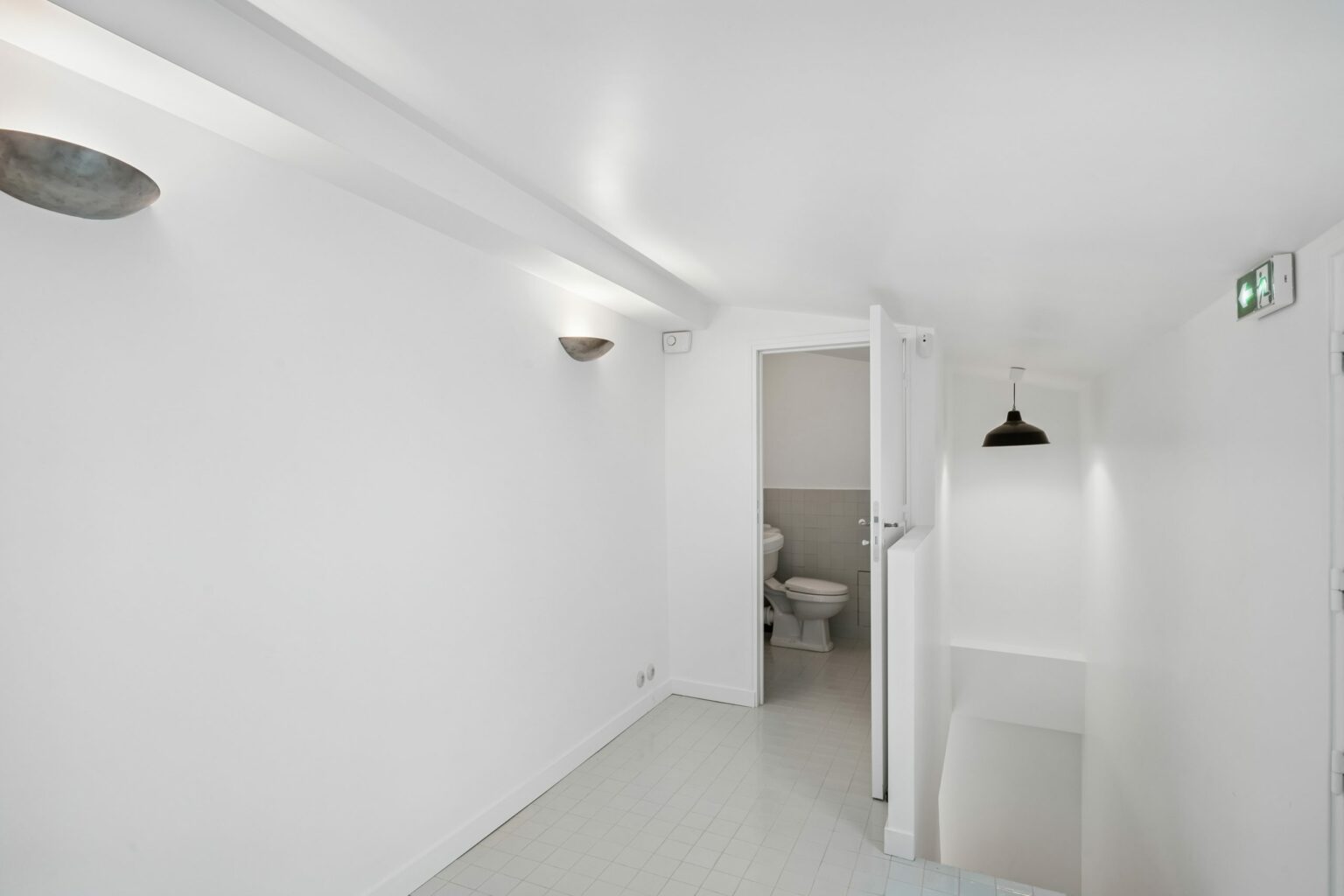 store-rental-rue-francs-bourgeois-back-of-house