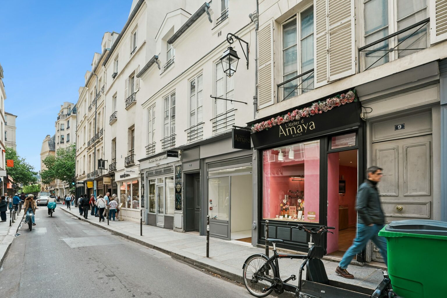 store-rental-rue-francs-bourgeois-paris-marais-street-view