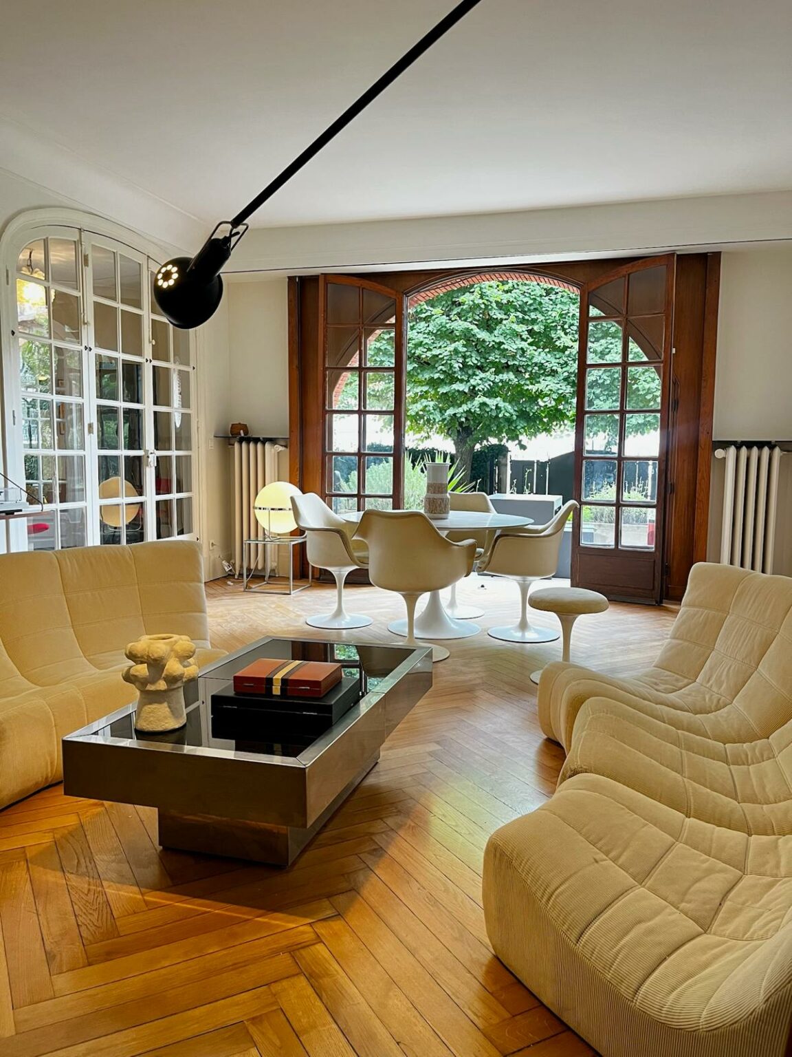 villa-paul-strauss-paris-living-room-2