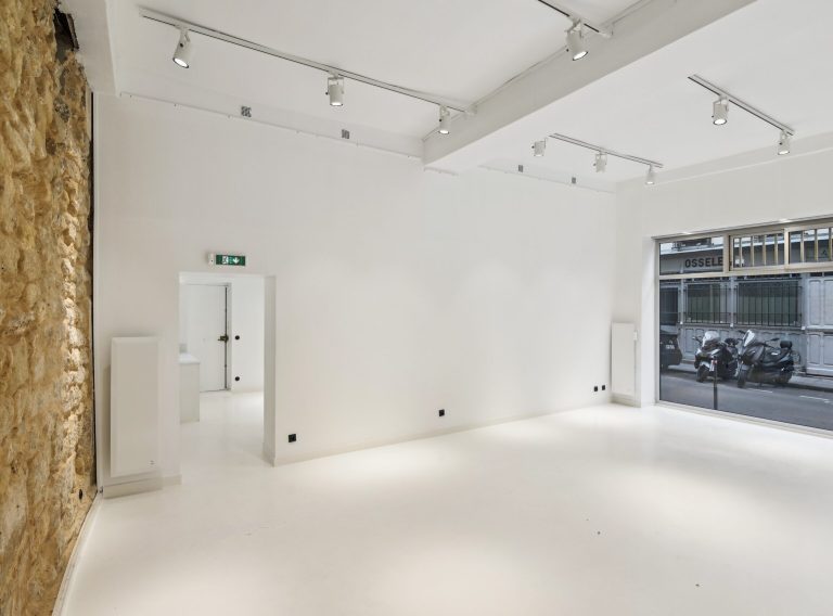 Open plan showroom facing street — 52 Rue Charlot, Marais Paris pop-up venue